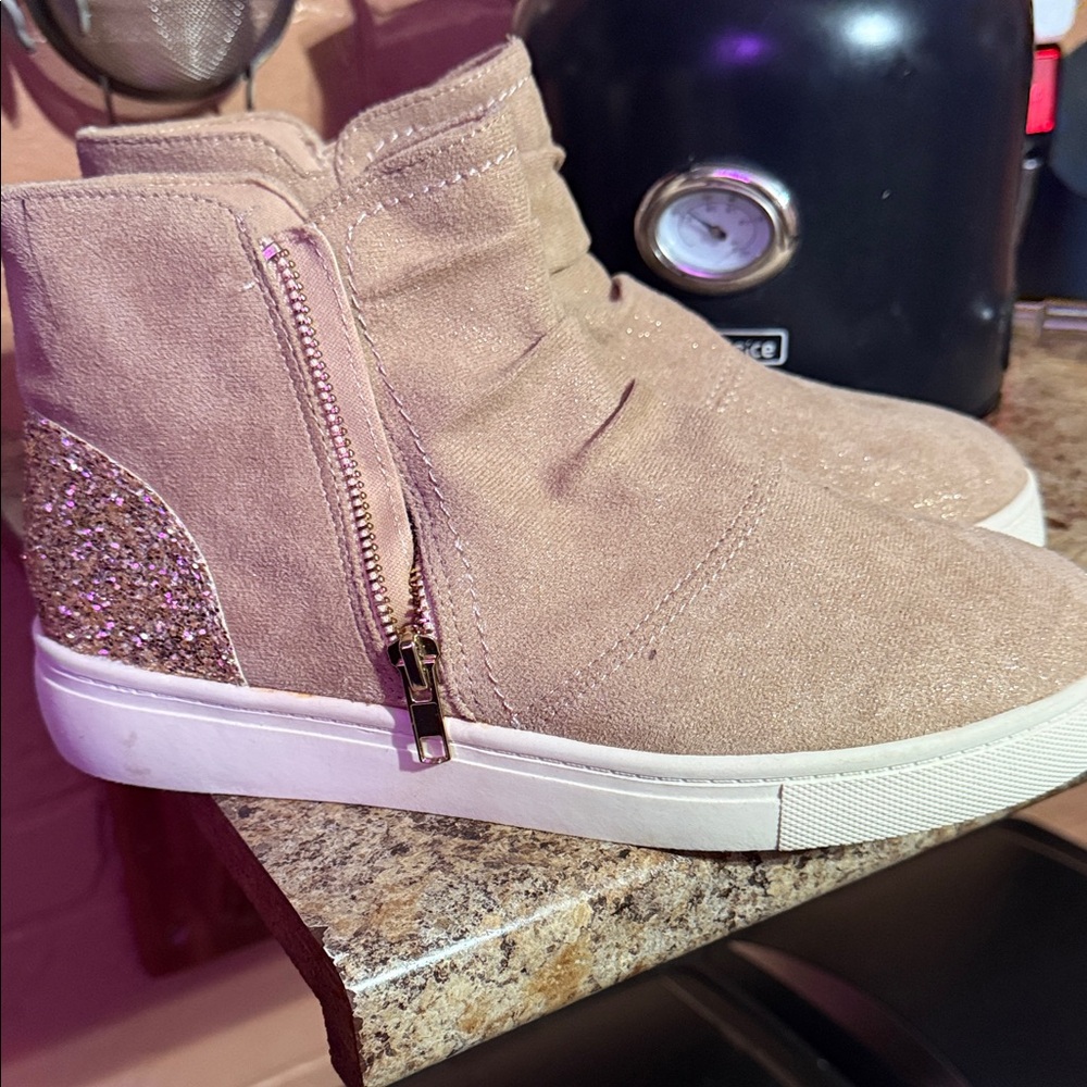Kids Tan Glitter High-Top Sneakers